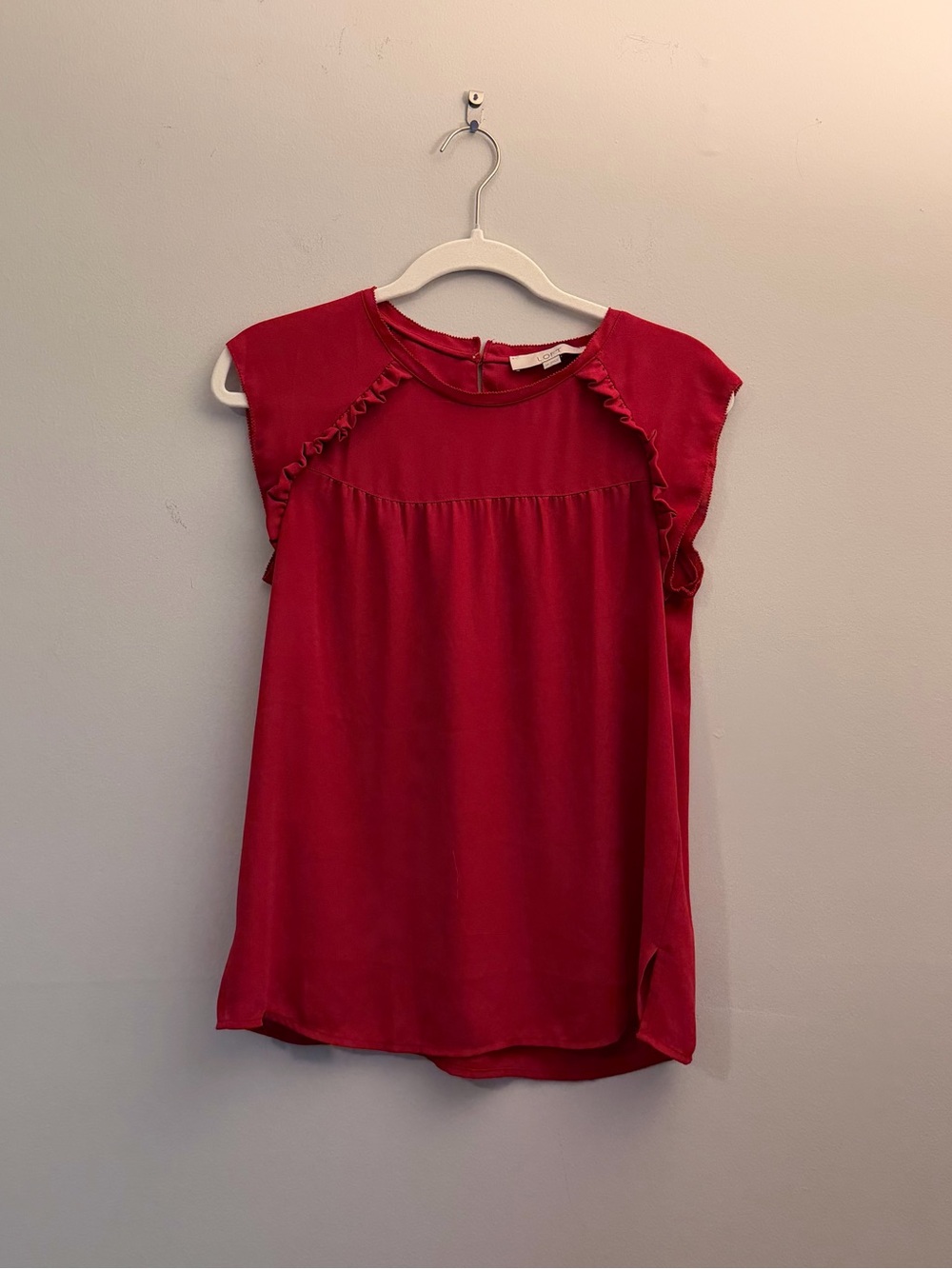 LOFT pink Red Solid Ruffle Round Neck Cap Sleeve Blouse Top XS office business